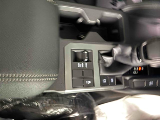 LANDCRUISER 250