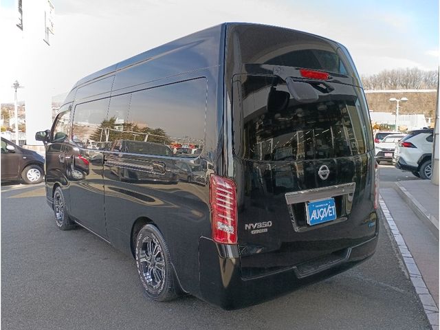 NV350 CARAVAN 4WD