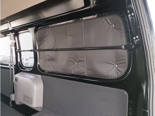 NV350 CARAVAN 4WD