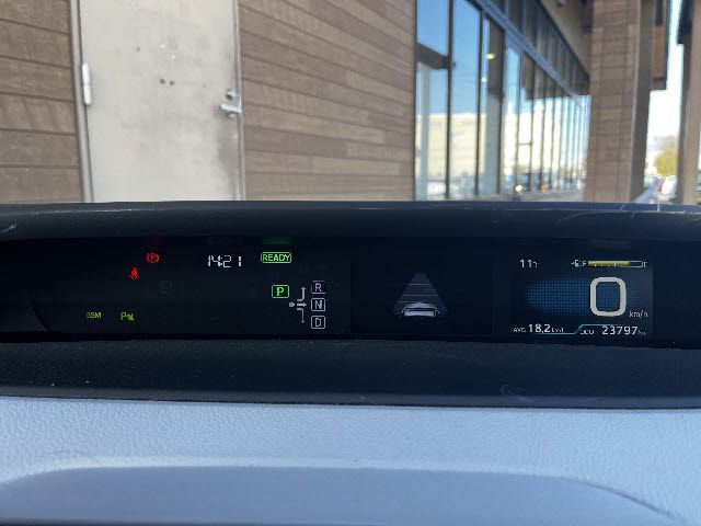 PRIUS 4WD
