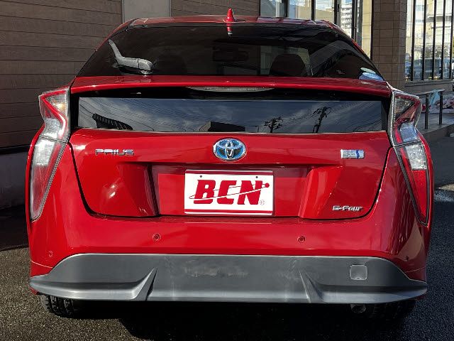 PRIUS 4WD