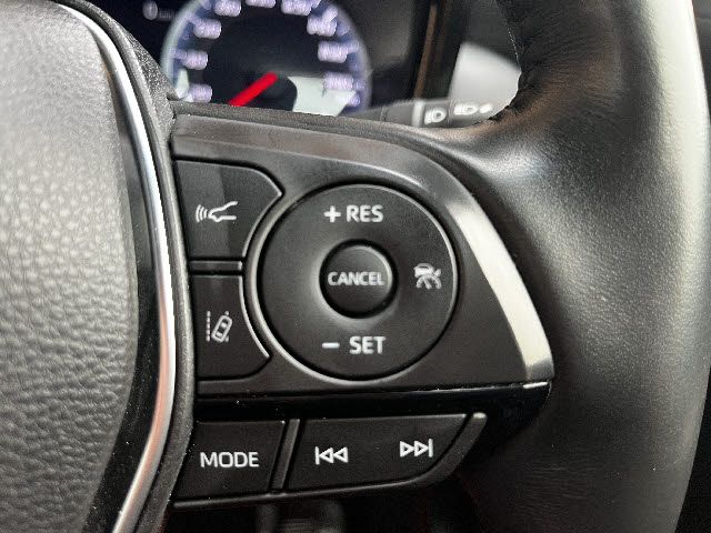 CROWN sedan hybrid