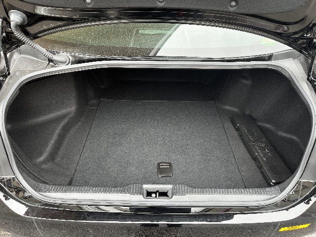 CROWN sedan hybrid
