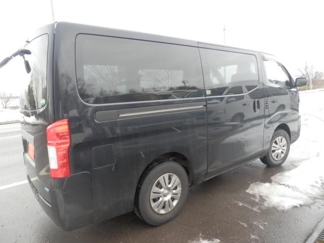 NV350 CARAVAN 4WD