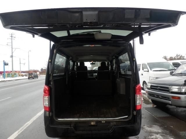 NV350 CARAVAN 4WD