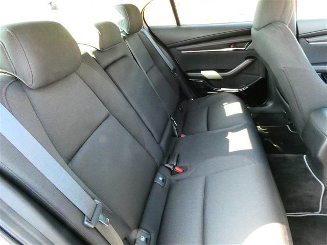 MAZDA3 SEDAN
