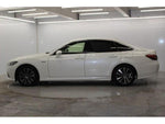 CROWN sedan hybrid