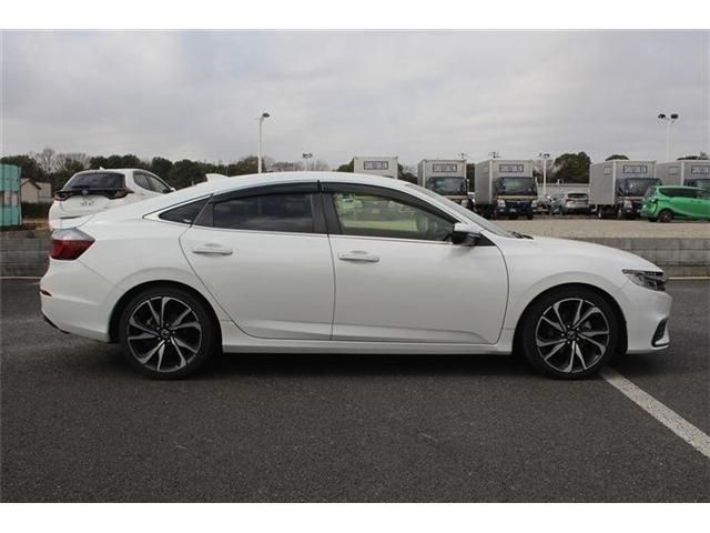 INSIGHT sedan
