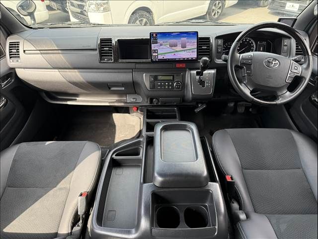 HIACE van 4WD