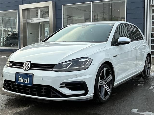 VOLKSWAGEN GOLF R