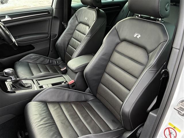 VOLKSWAGEN GOLF R