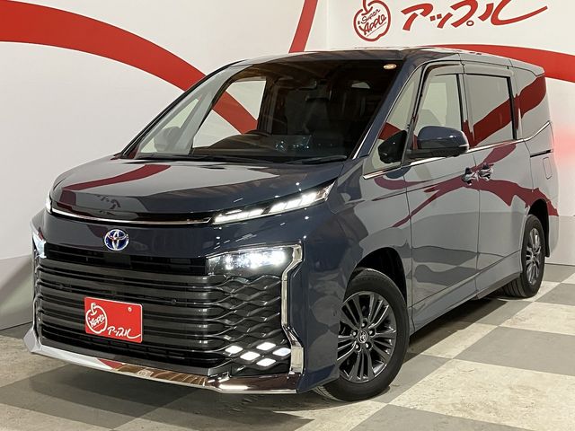 VOXY HYBRID 4WD