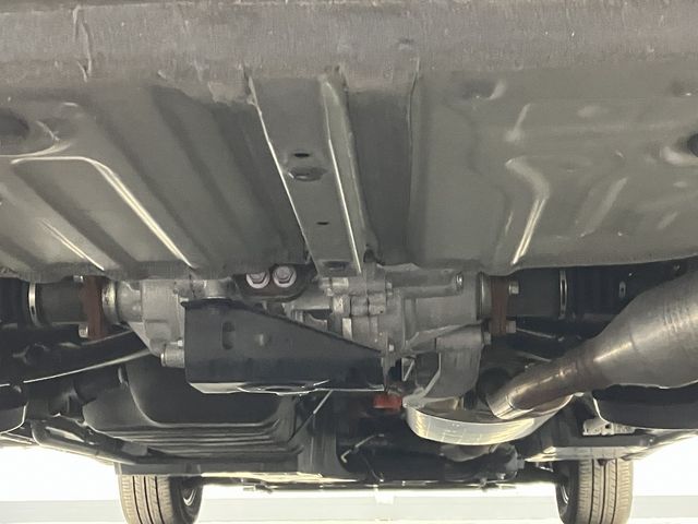 VOXY HYBRID 4WD