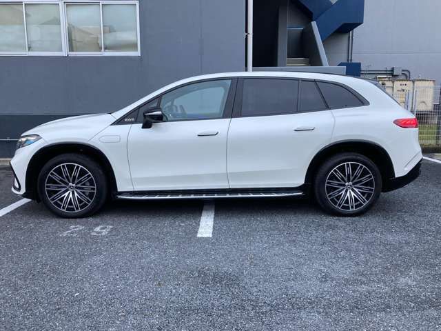 MERCEDES-BENZ EQS SUV