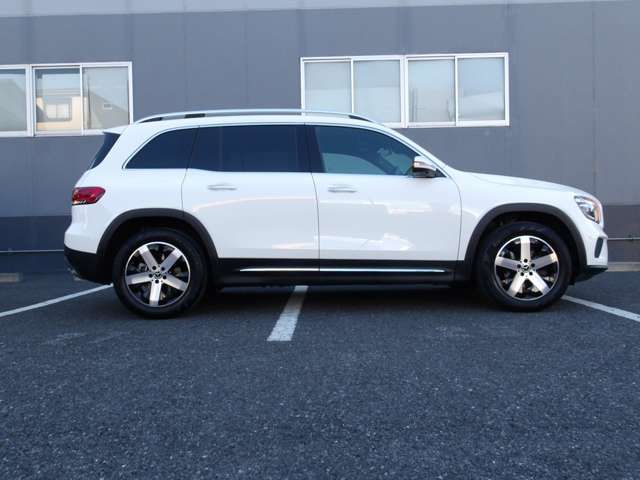 MERCEDES BENZ GLB