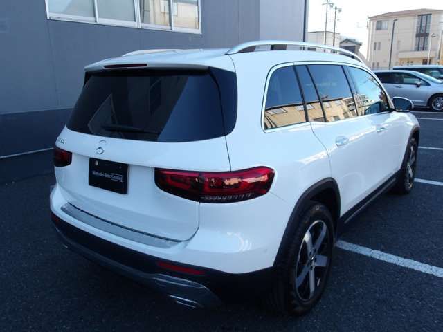 MERCEDES BENZ GLB