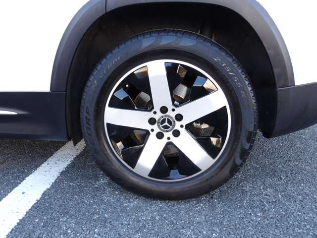 MERCEDES BENZ GLB
