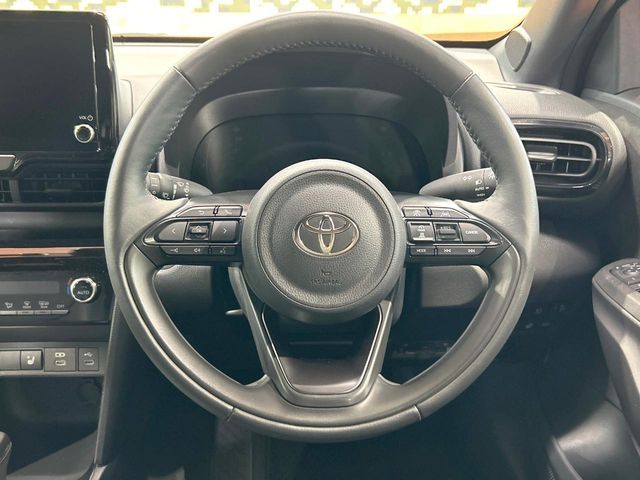 YARIS CROSS HYBRID
