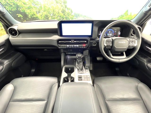 LANDCRUISER 250