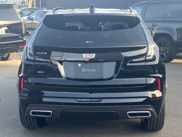 CADILLAC XT4