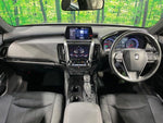 CROWN sedan hybrid