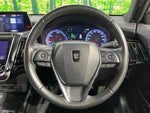 CROWN sedan hybrid