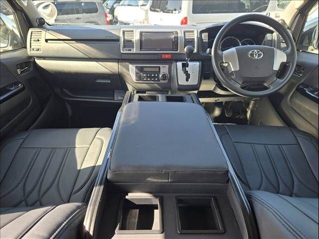 HIACE van 2WD