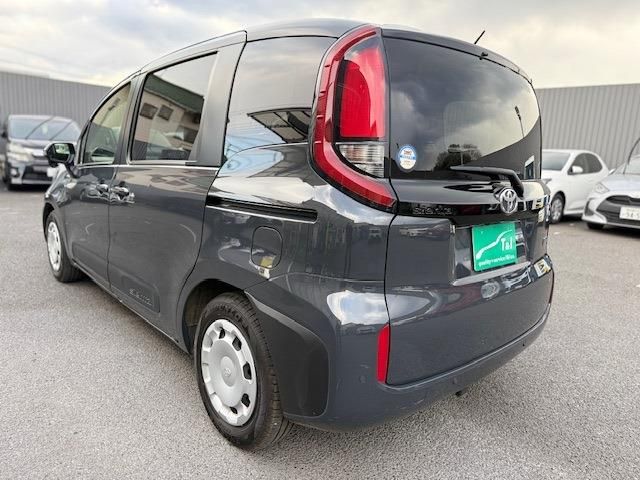 SIENTA HYBRID