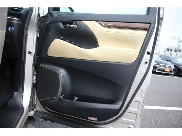 ALPHARD hybrid 4WD