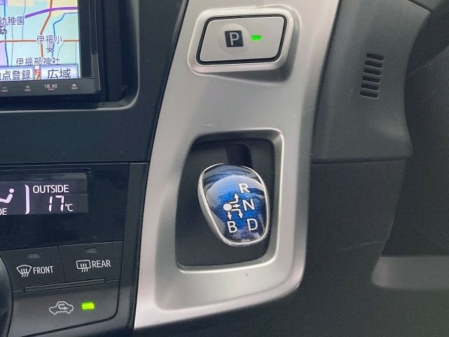 PRIUS Alpha