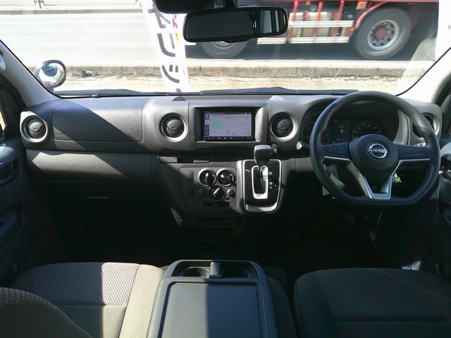 CARAVAN van 4WD