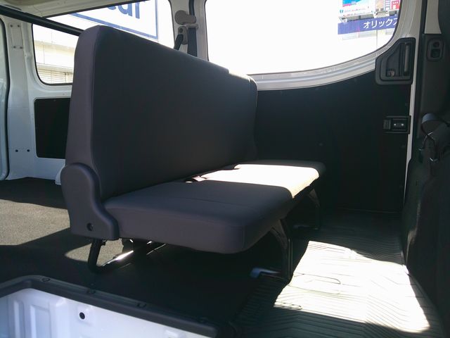 CARAVAN van 4WD
