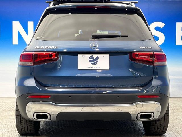 MERCEDES BENZ GLB