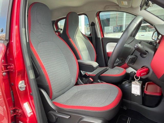 RENAULT TWINGO
