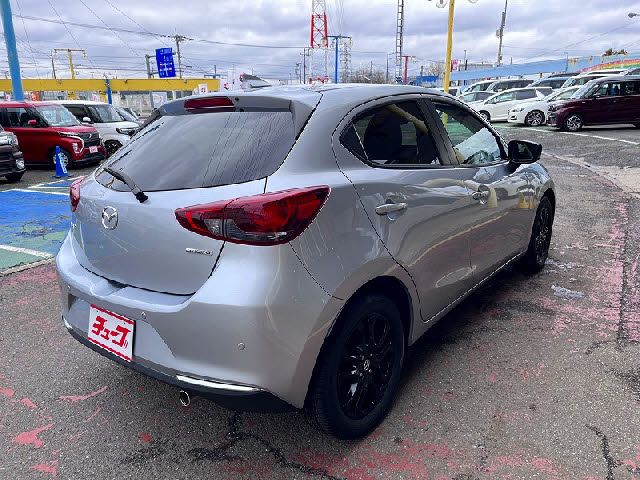 MAZDA2