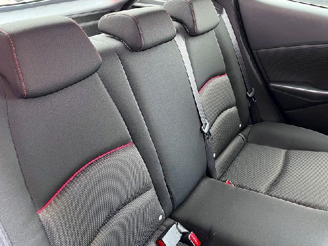 MAZDA2