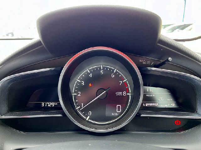 MAZDA2