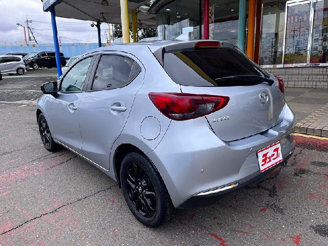 MAZDA2