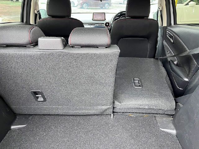 MAZDA2