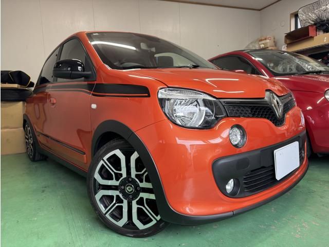 RENAULT TWINGO