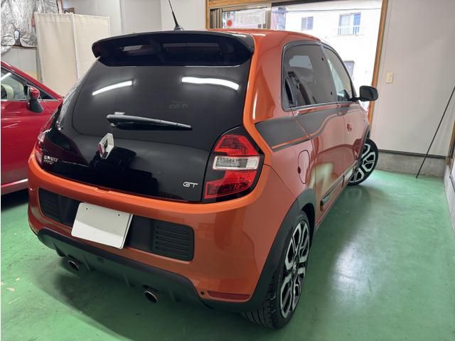 RENAULT TWINGO