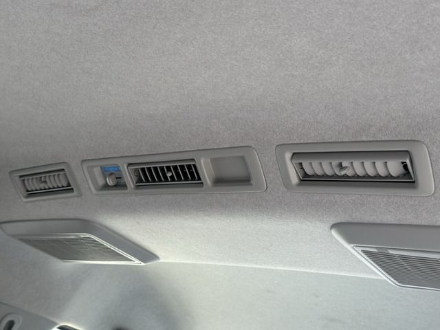 HIACE van 2WD