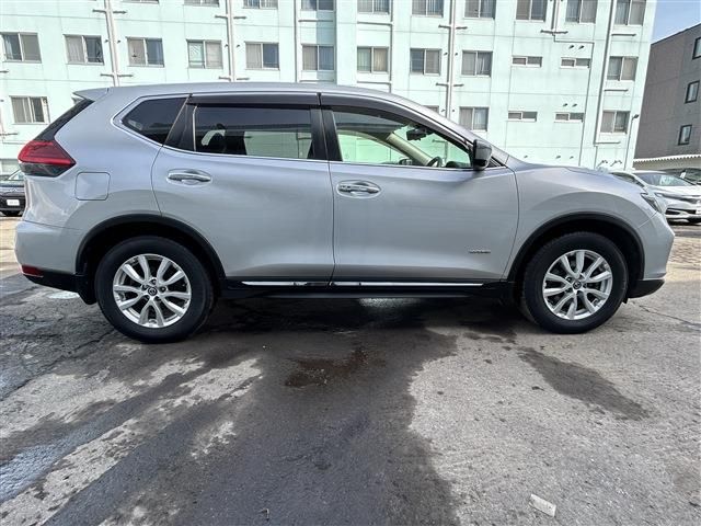 X-TRAIL HYBRID 4WD