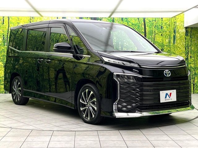 VOXY HYBRID