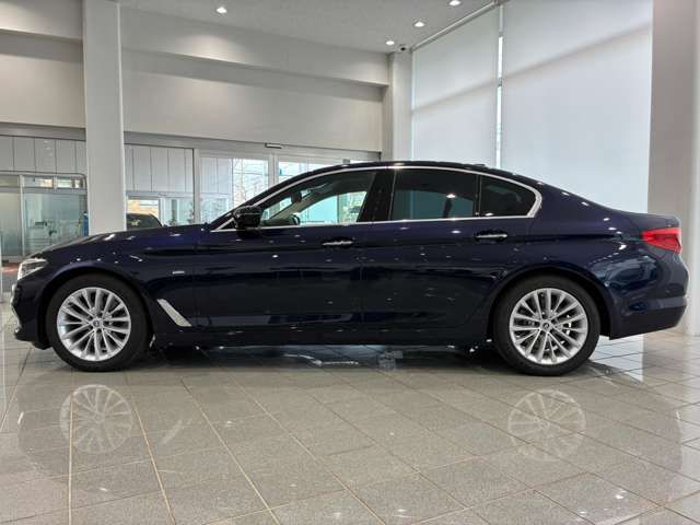 BMW 5 Series sedan