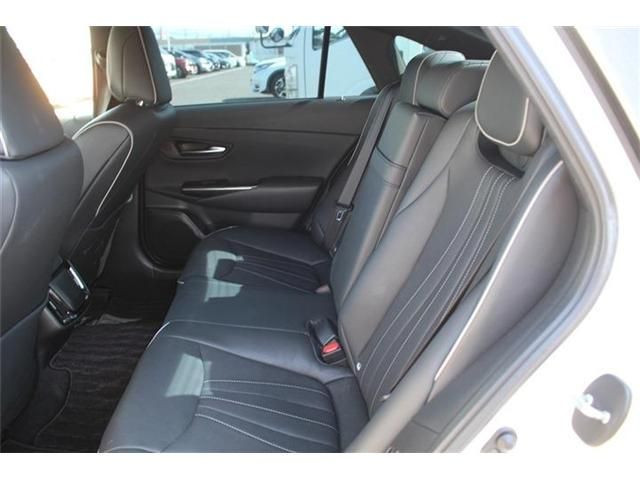 CROWN sedan hybrid