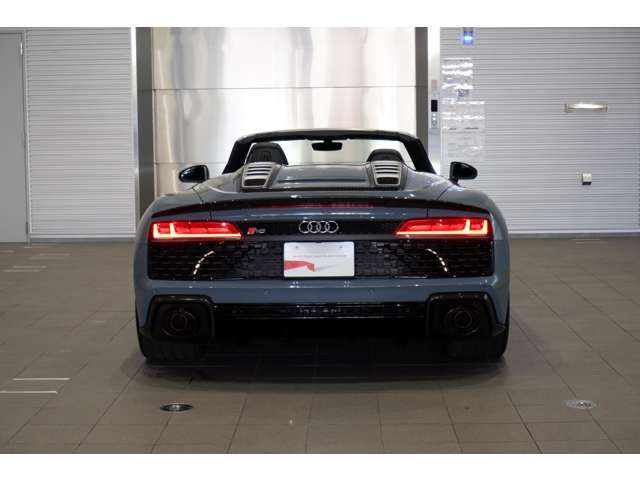 AUDI R8 Spyder