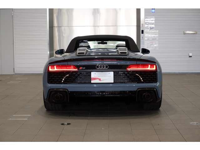 AUDI R8 Spyder