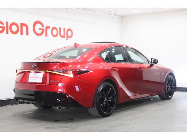 LEXUS IS300h