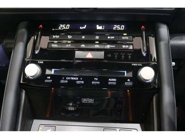 LEXUS IS300h
